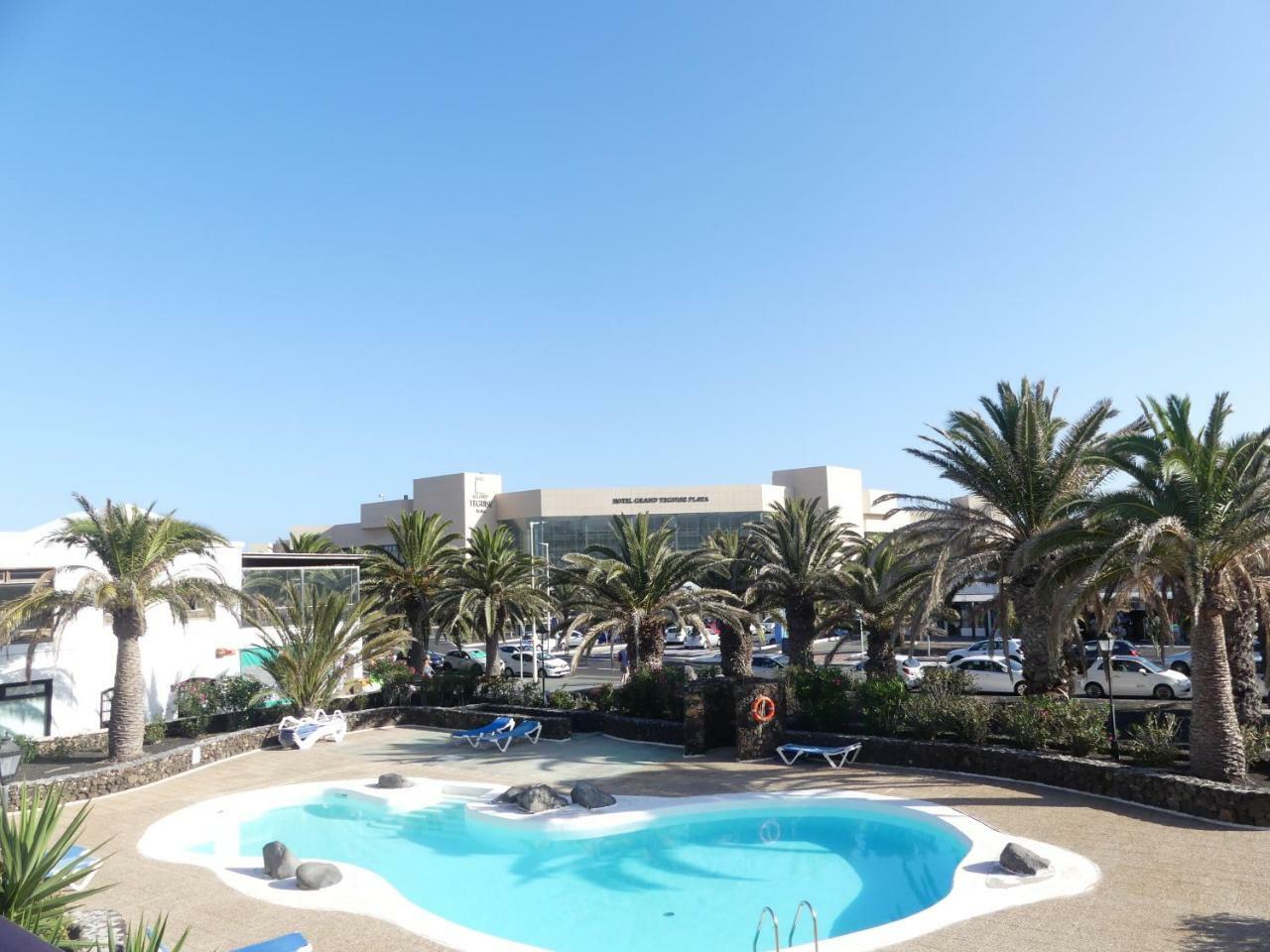 Beachside Jablillo Y Cucharas Costa Teguise Bagian luar foto